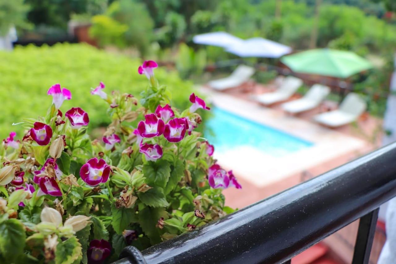 Mediterráneo Suites Puerto Iguazú Exterior foto